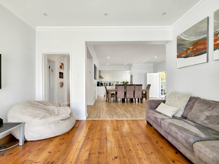 3 Bedroom Property for Sale in Sea Point Western Cape